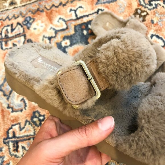 Koolaburra by UGG Fuzzy Cream Slip On Slides 6 - Picture 2 of 6